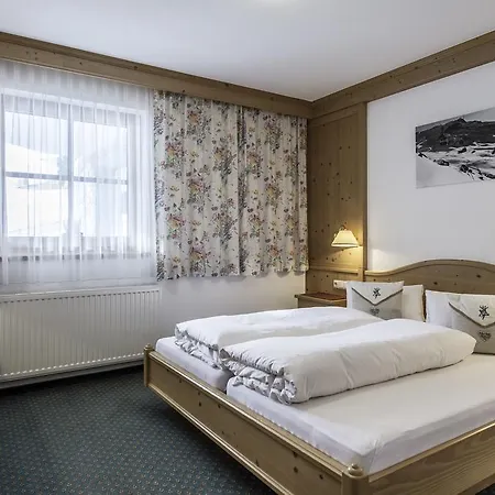 Granada Inklusive Skidepot 3 S Pardatschgratbahn * Ischgl