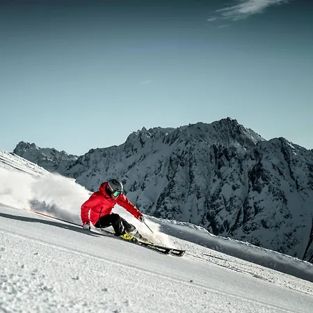 Granada Inklusive Skidepot 3 S Pardatschgratbahn イシュグル